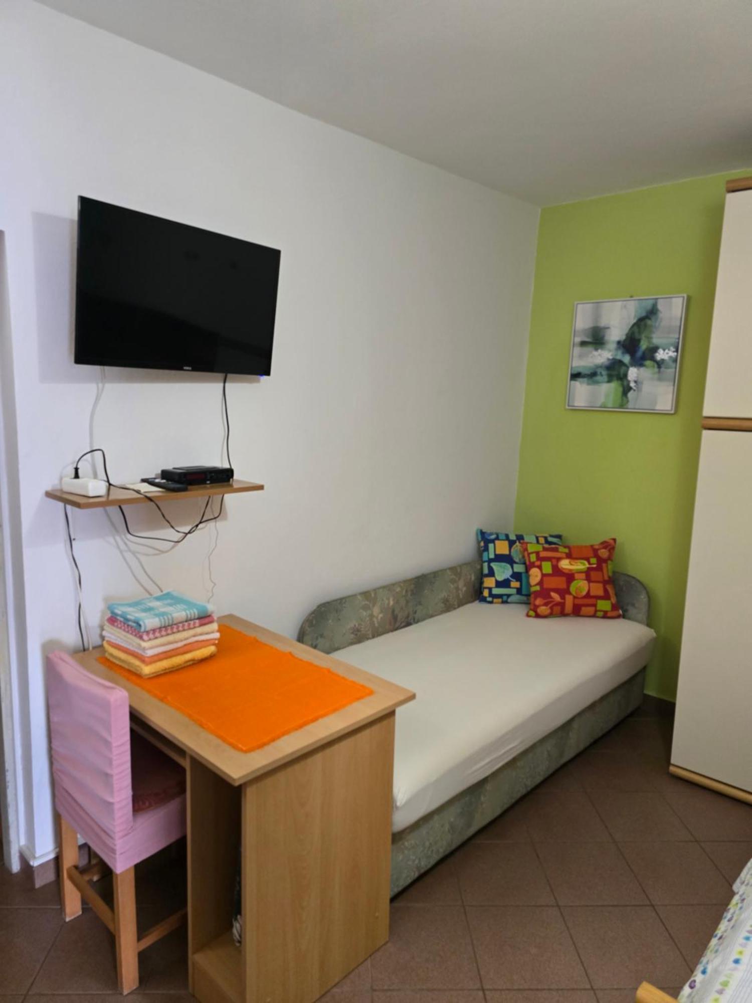 Apartments Mladenka 센 외부 사진